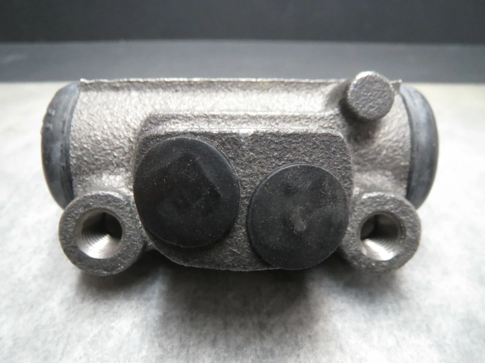 Cilindro de rueda trasera derecha para Mazda MPV 1990-1993 - Hecho en Japón - ¡Envío rápido! Foto 2 de 4