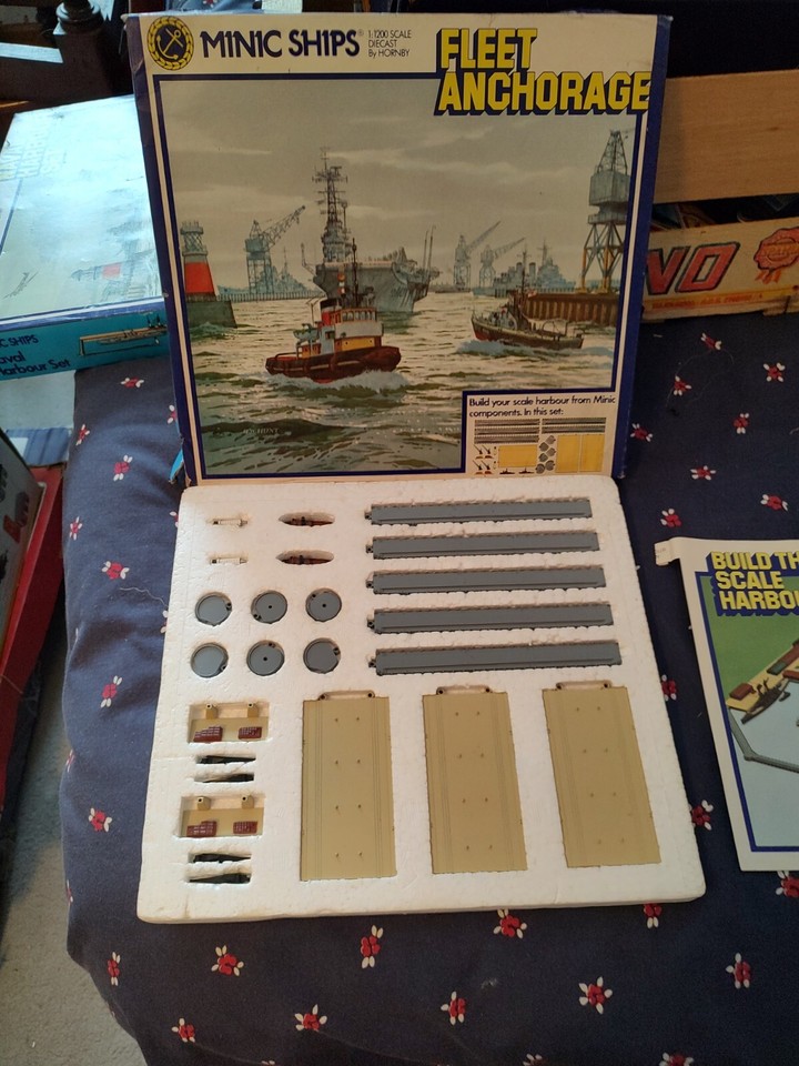 Hornby Minic Ships Die Cast Sets x 2 Fleet anchorage & Naval