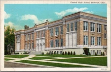 1940s BELLEVUE, Ohio Postcard "Central High School" Street View / Curteich Linen