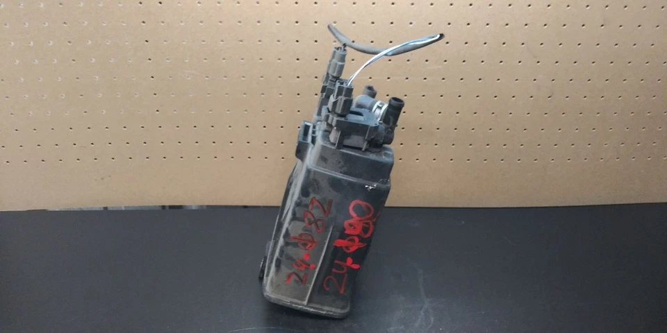 04 05 06 07 08 09 10 11 12 13 14 NISSAN MAXIMA FUEL EVAP CANISTER OEM 149507Y00C - Image 4 of 4