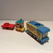 Thomas and Friends Motorized Muddy Fix 'em Up Friends Train Engine Set