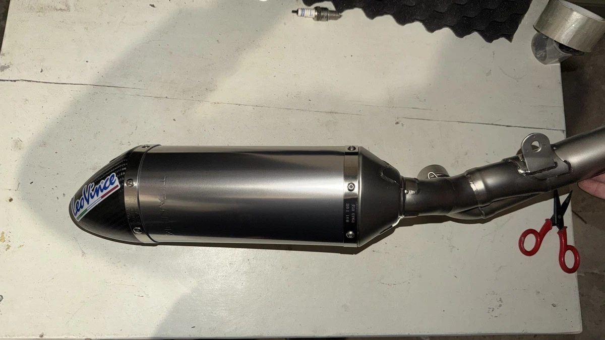 DOMINATOR Terminale di Scarico Marmitta Silenziatore ST compatibile con DL 1000 V - Strom 2014-2016
