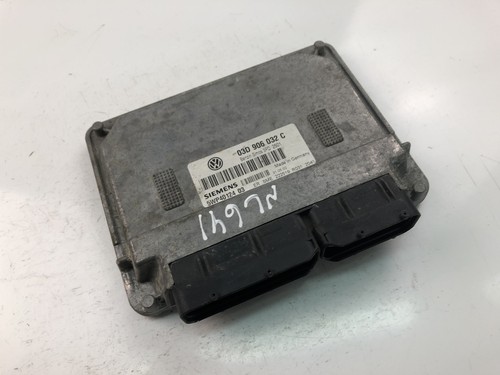 VW POLO 9N Motorsteuergerät ECU 03D906032C 2003 18004838