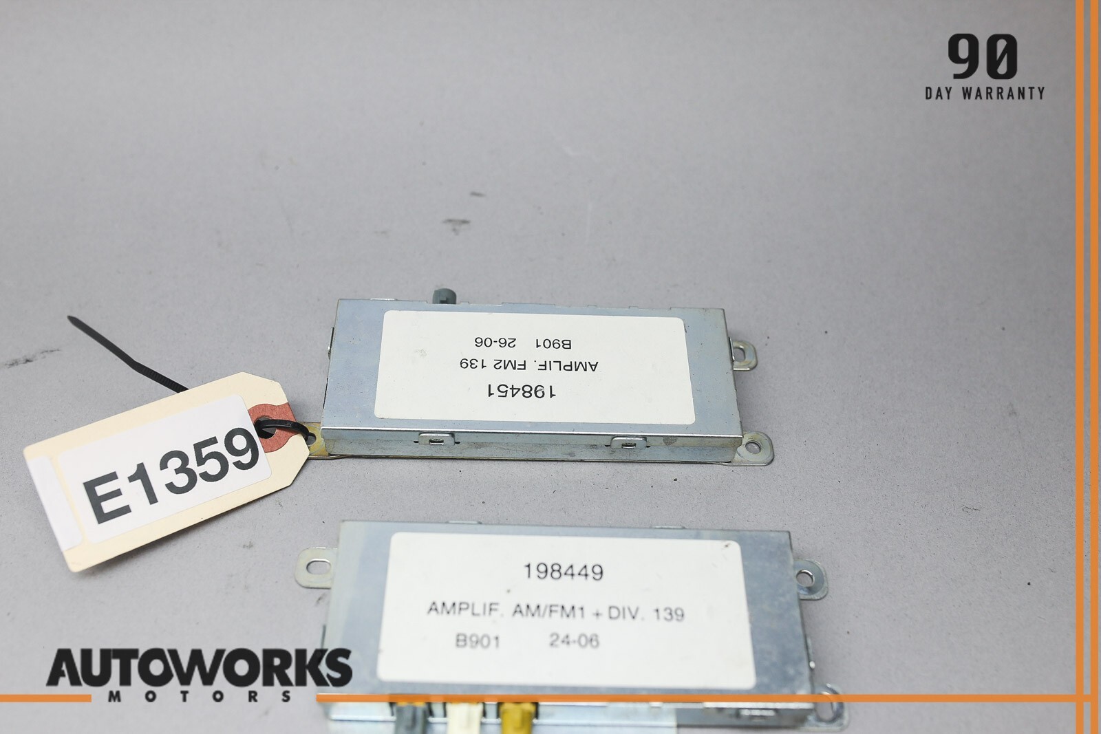 03-08 Maserati Quattroporte M139 Rear Antenna AM/FM Amp Amplifier Module Set OEM