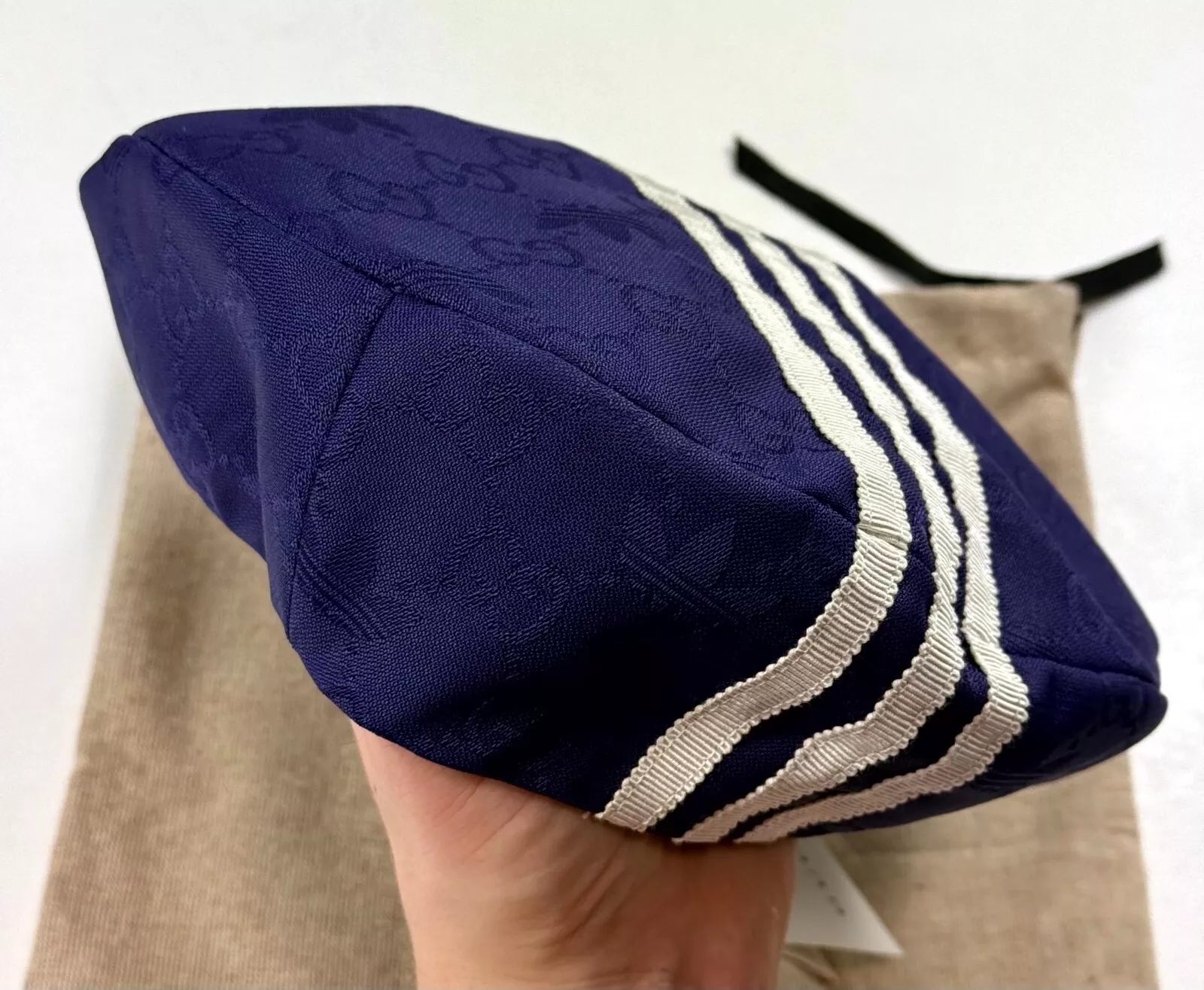Chapeau béret unisexe violet monogramme suprême Gucci x Adidas Trefoil GG neuf