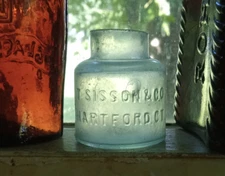 1880s T.SISSON & CO HARTFORD,CT GROUND LIP INK BOTTLE
