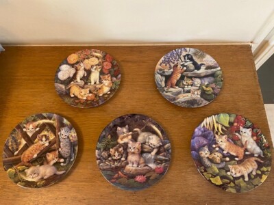 Set of 5 Vintage Cat Collector Plates - Kahla Germany 1996 - with Certificates