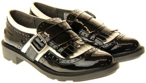 ladies black loafers size 4