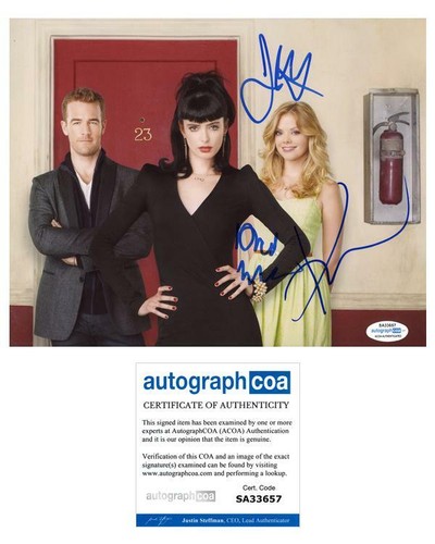 "Don't Trust the B in Apartment 23" SIGNED 8x10 Photo James Van Der Beek +2 ACOA