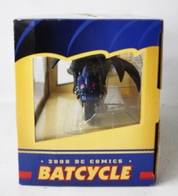 BATMAN 2000 DC COMICS BATCYCLE 1:16 DIE CAST VEHICLES CORGI NEW