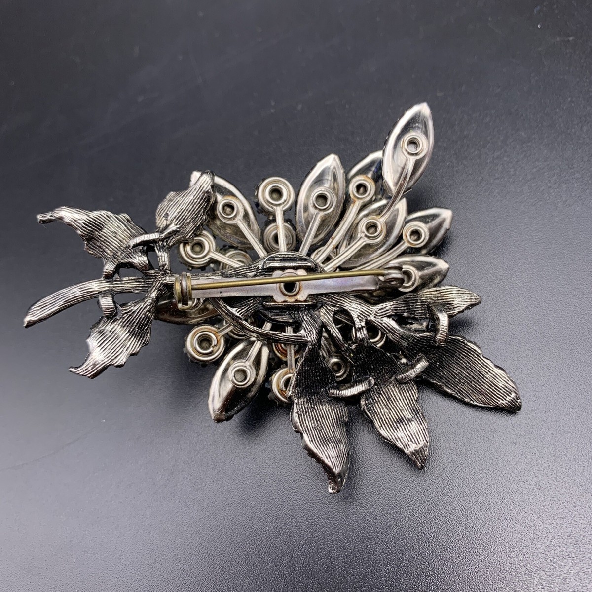 Blue Molded Glass Rhinestone Brooch Pin Vintage Silver Tone