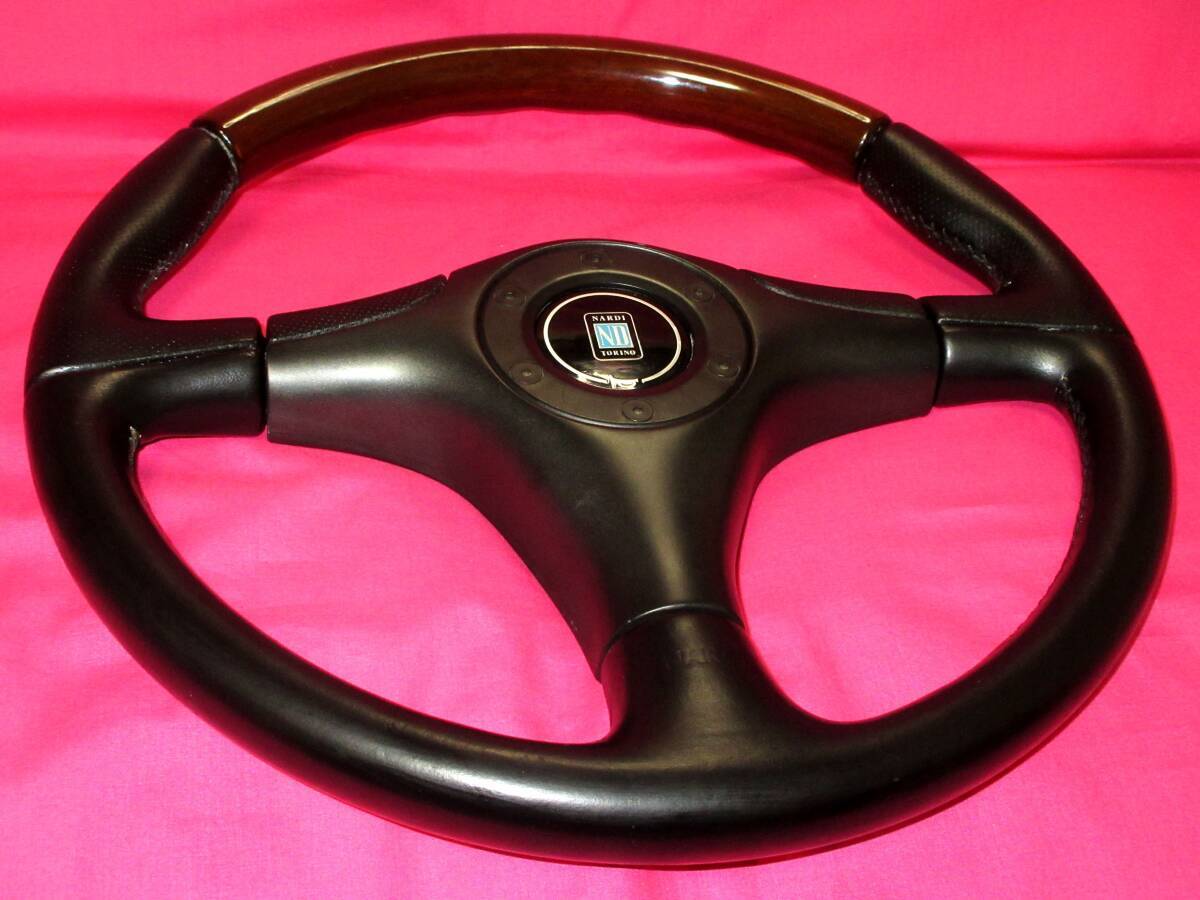 NARDI Z5 Steering Wheel 36cm Mahogany Dark Wood/Black Pad - Used F
