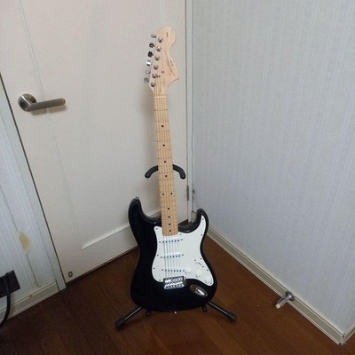 Excellent Squier by Fender Affinity Strat