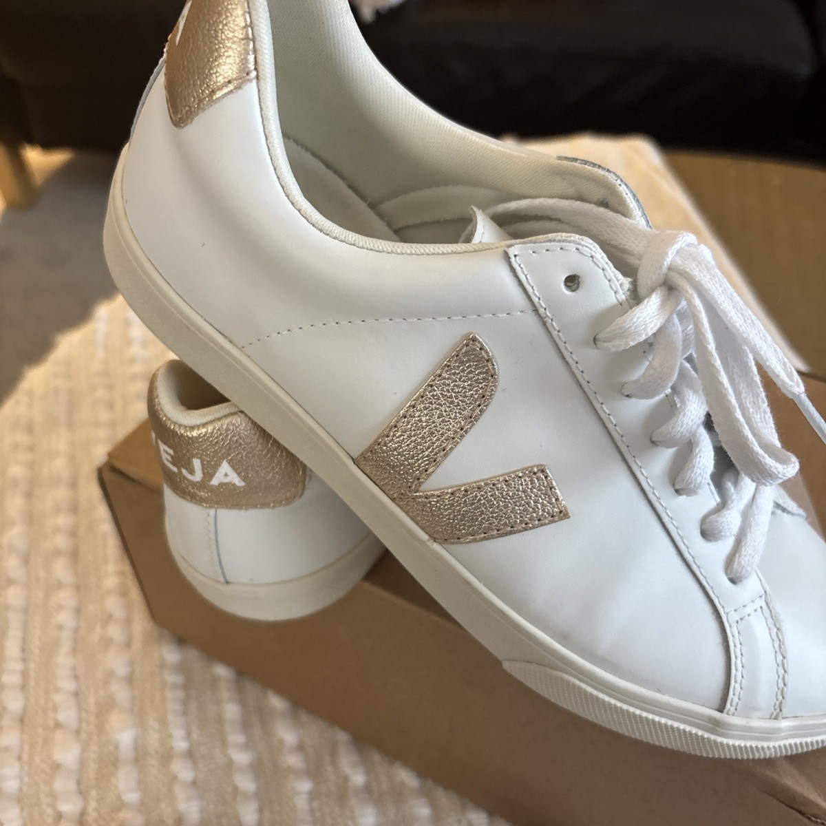 Veja White Esplar Leather sneaker with gold US EUR 40