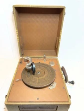 General Industries Junior Portable Suitcase Wind Up Phonograph Record Player