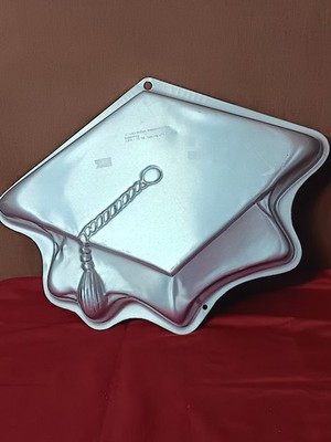 Wilton Graduate Cap Cake Pan Mold 3D 1999 Vintage Kitchen Baking Cooking 