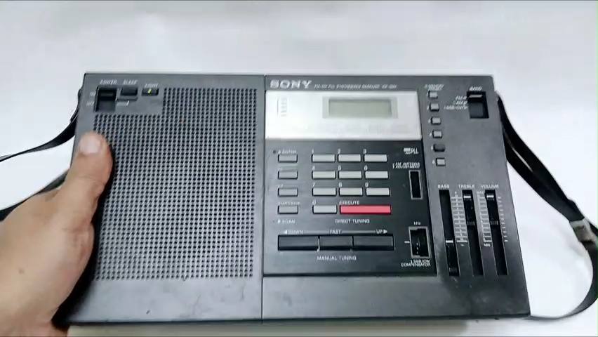 Vintage Sony ICF-2001 World Band Short Wave Radio Receiver - For