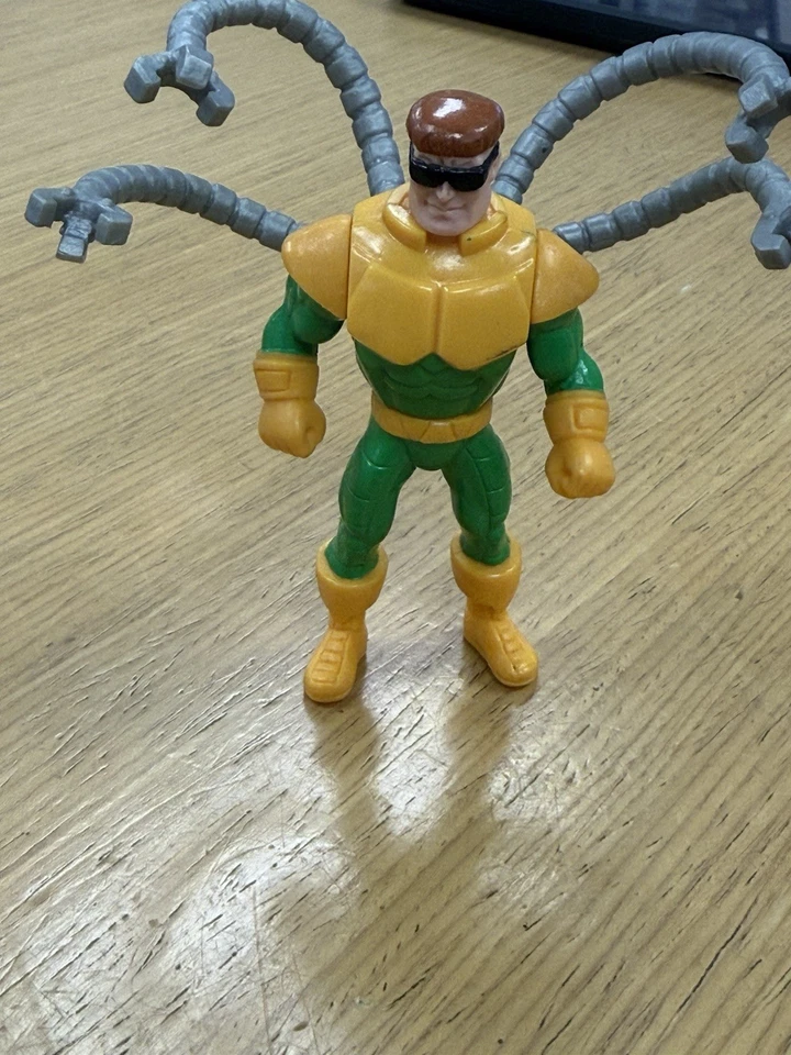 动作玩偶 批量 复古 2000 年代初 漫威和 DC 罕见 很难找到 公仔 — 第 2/4 张图片