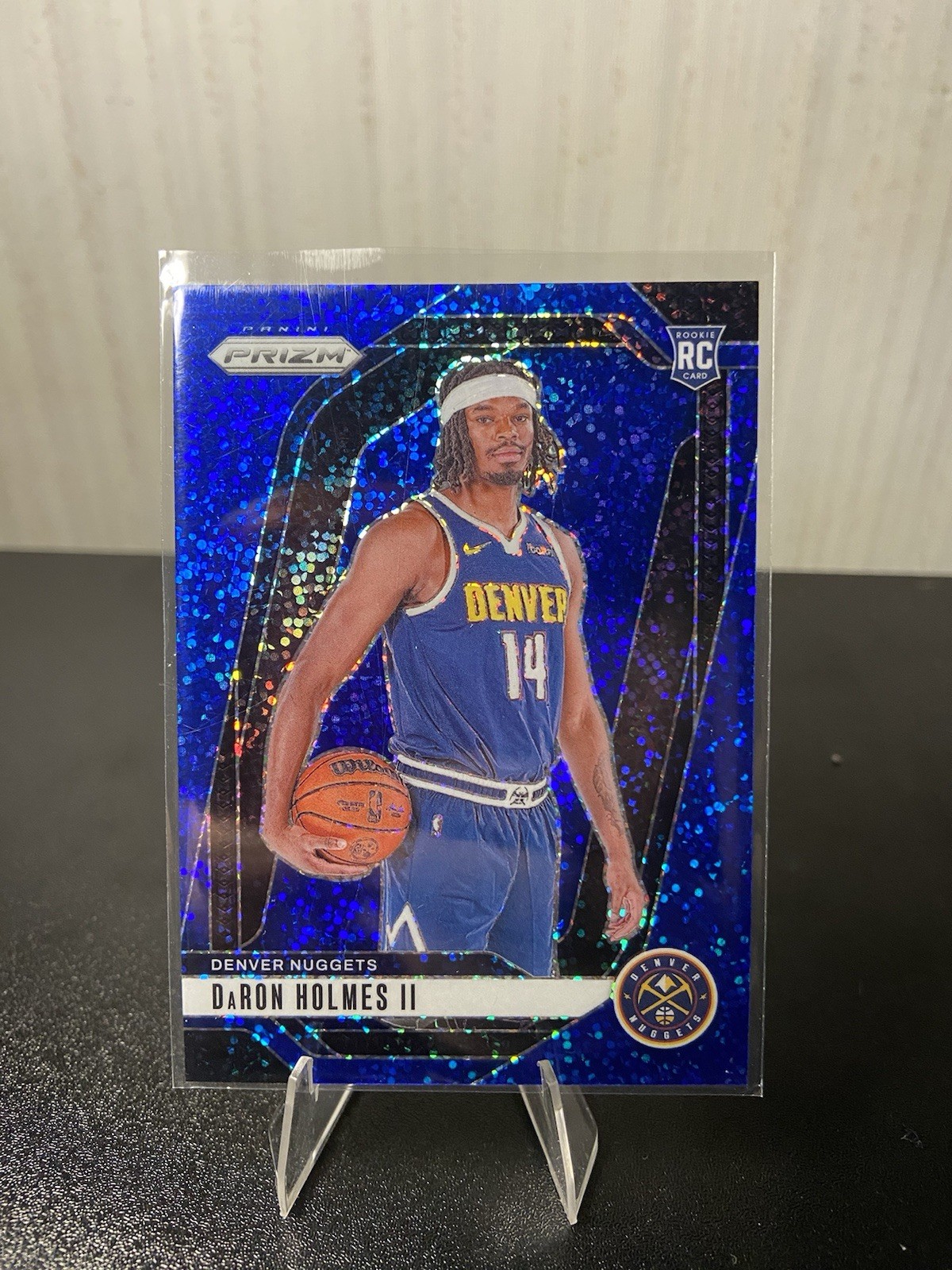 2024-25 Panini Prizm - DaRon Holmes #235 Blue Sparkle Prizm /144 (RC)