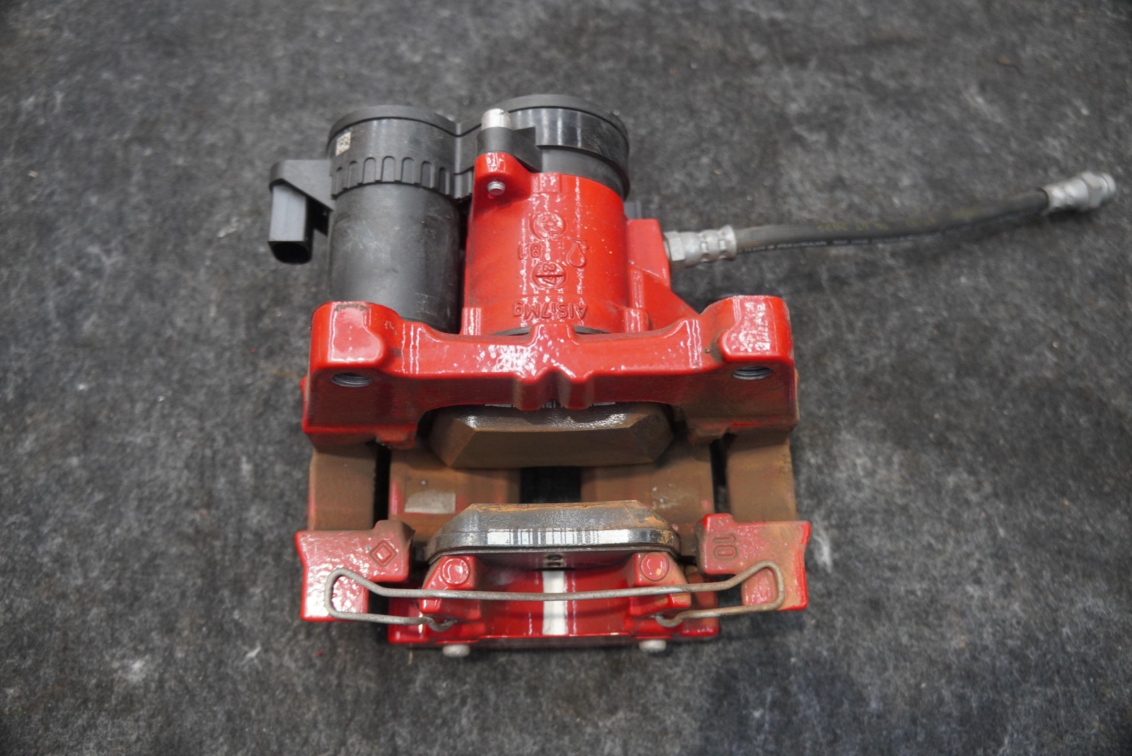 Rear Right Brake Caliper & Bracket Red 673013276 Maserati Grecale Modena 2023