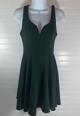B Darlin Women Green Dress Size 3/4 Sleeveless Peak A Boo Back RN#54314
