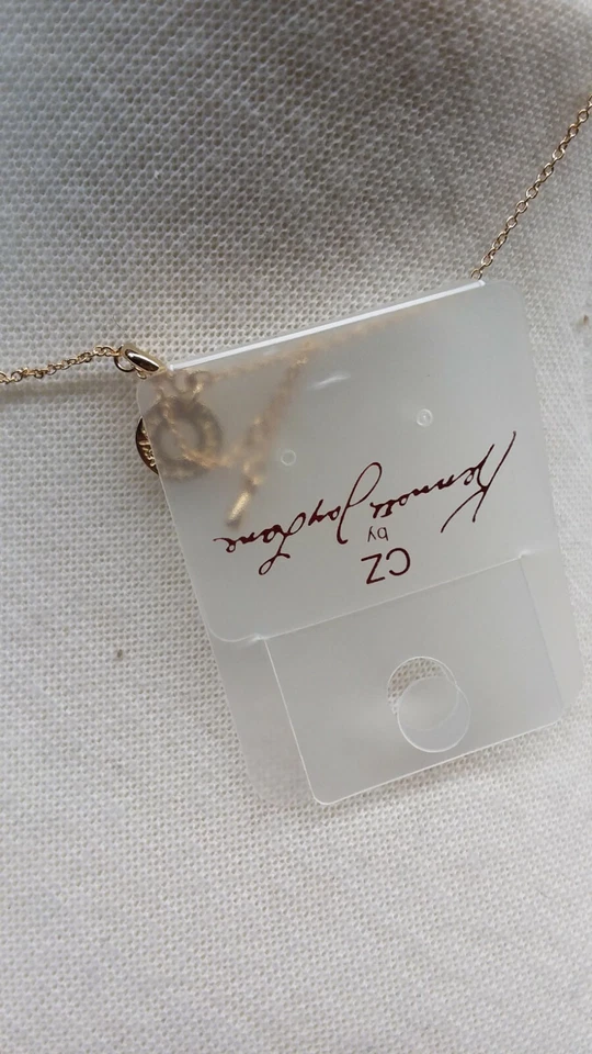 Collar de piedra redonda de dos capas y "V" de circonita cúbica y circonita CZ de Kenneth Jay Lane Foto 4 de 4