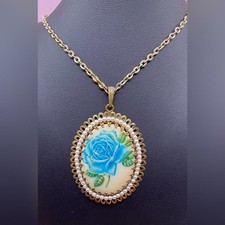 Blue Rose Cameo Pendant Necklace Gold Tone Oval Faux Pearl Chain Retro 20”