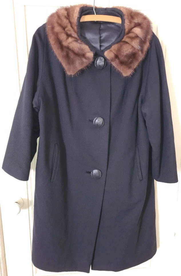 Abrigo de lana negro de colección con cuello de piel de visón marrón, aprox. mujer talla grande