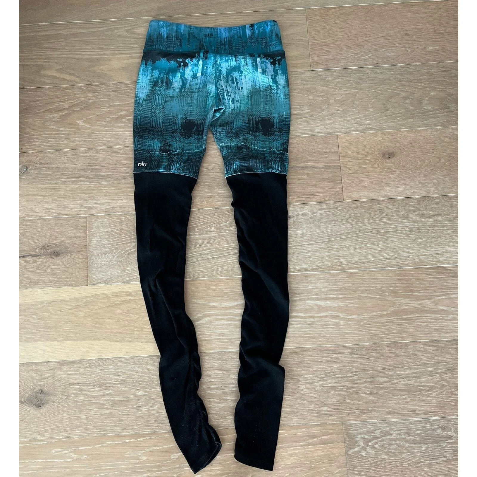 alo-yoga goddess teal ombre leggings