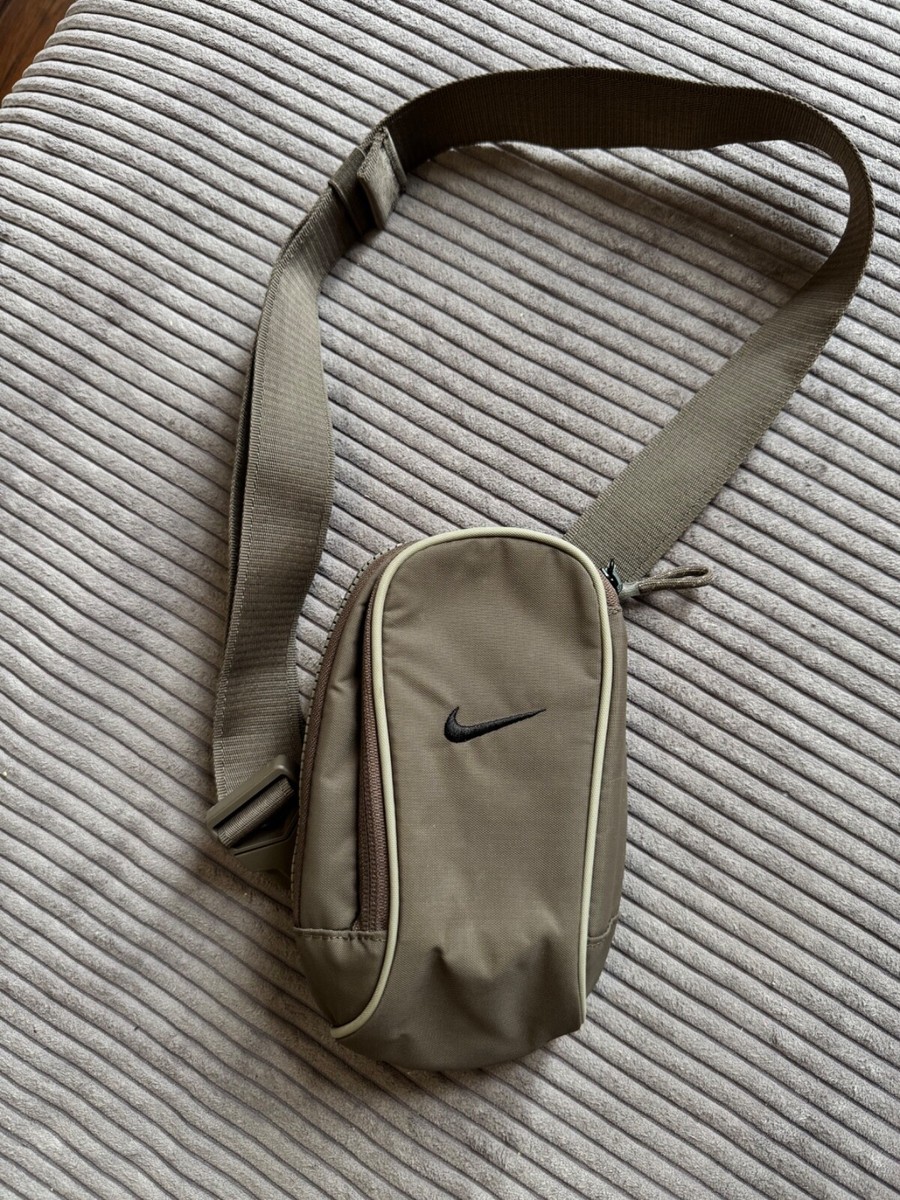 ナイキ 00s Y2K スリングバッグ ワンショルダーバッグ ビンテージ 美品 Y2K NIKE ナイキ ワンショルダーバッグ スリングバッグ OLD NIKE