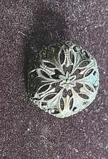 8 Metal Filigree Shank Buttons WW48