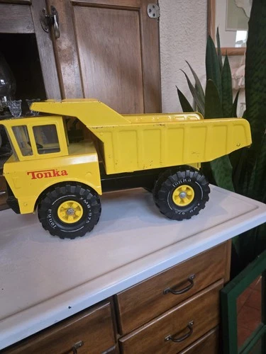 Vintage Tonka Dump Truck number 54762