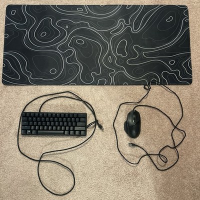 Razor Huntsman mini 60%, Razor Basilisk 35k Mouse And Mouse pad,