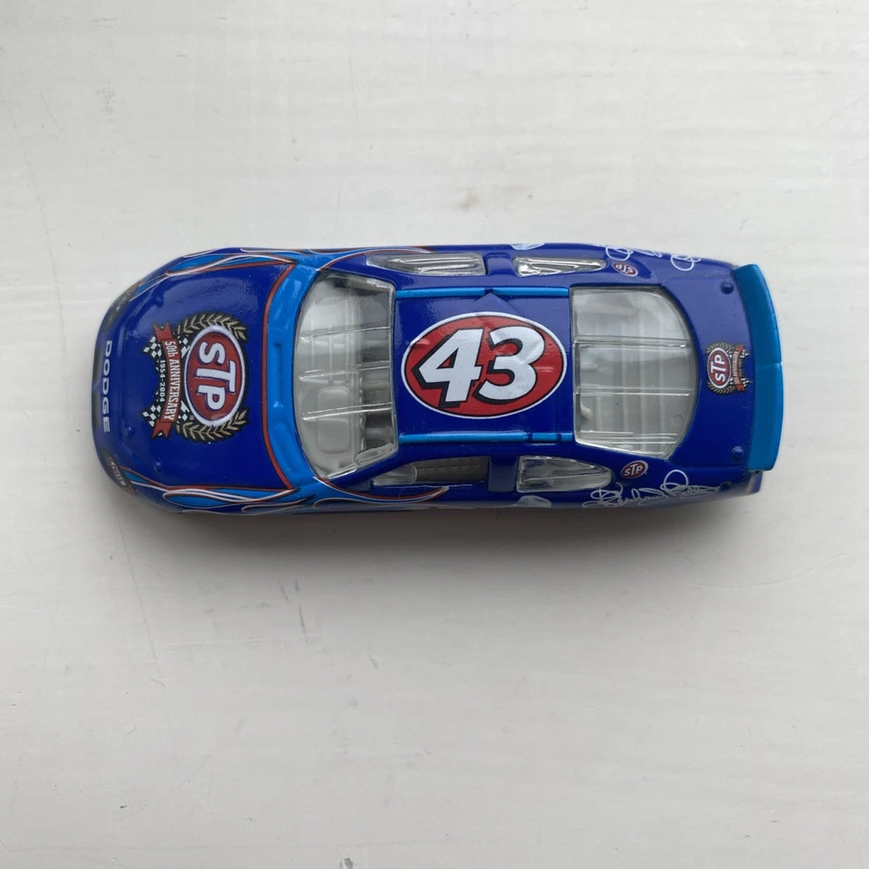 ACCIÓN 1/64 Richard Petty NASCAR STP 50 Aniversario Azul *Difícil de encontrar* Foto 3 de 4