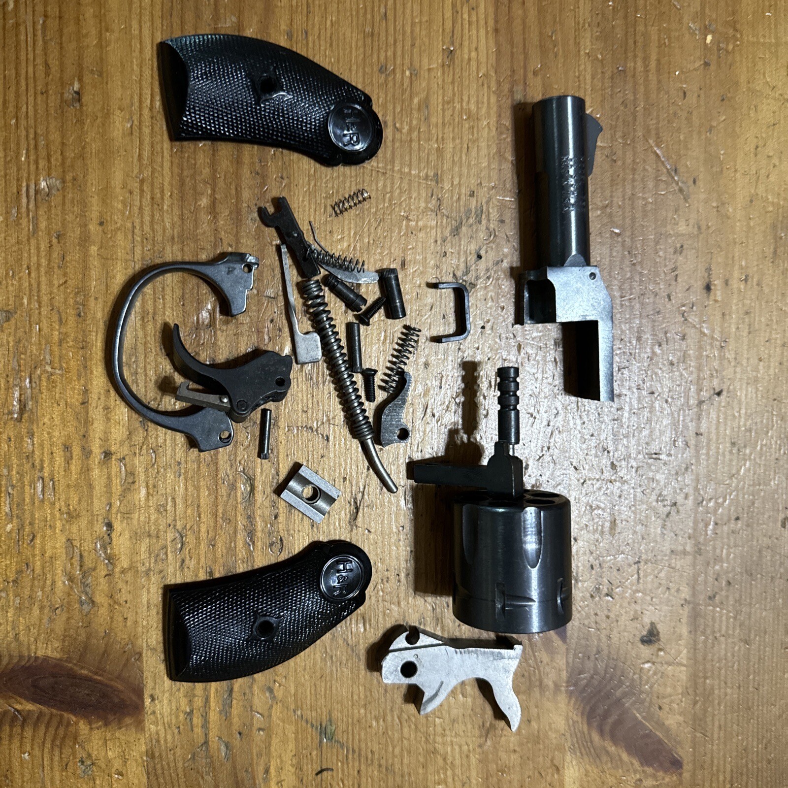 Harrington and Richardson H&R Model 732 .32 S&W Parts Lot Good