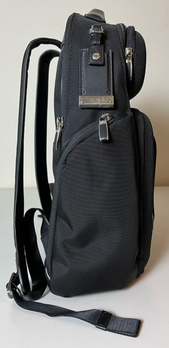 TUMI ARRIVE リュックサック TUMI（トゥミ）の「Tumi Arrive Black Logan Backpack（バック