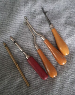 Vintage Flicken Teppich Herstellung Werkzeuge Riegel Haken Holzgriff Readicut Konvolut