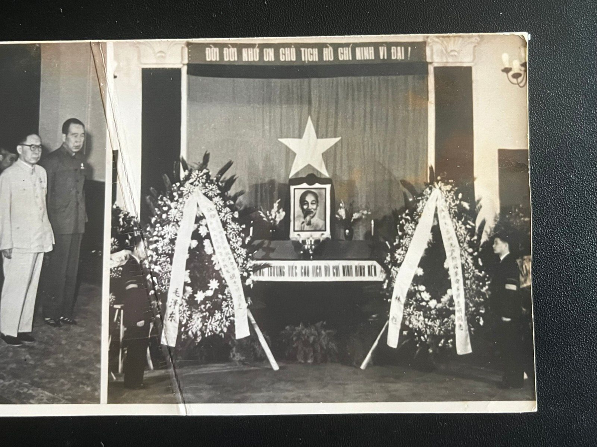 👍 1969 CHINA PREMIER ZHOU ENLAI AT HO CHI MINH FUNERAL ORIGINAL