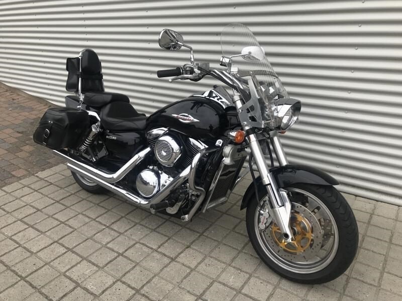Suzuki vz 1600