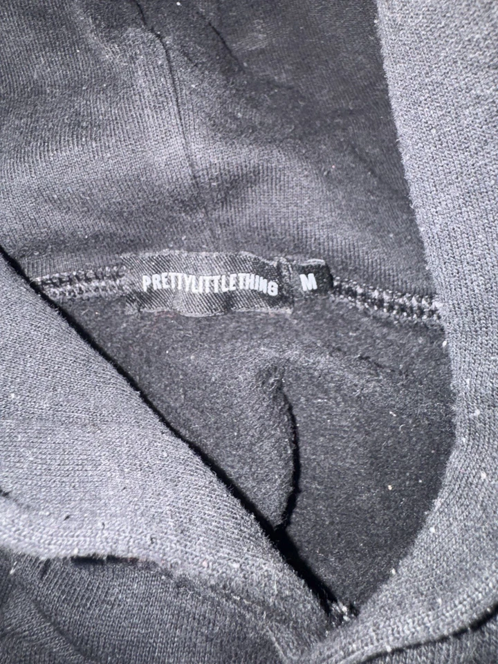 PrettyLittleThing pull à capuche noir taille M imprimé extraterrestre poches - Photo 3/4