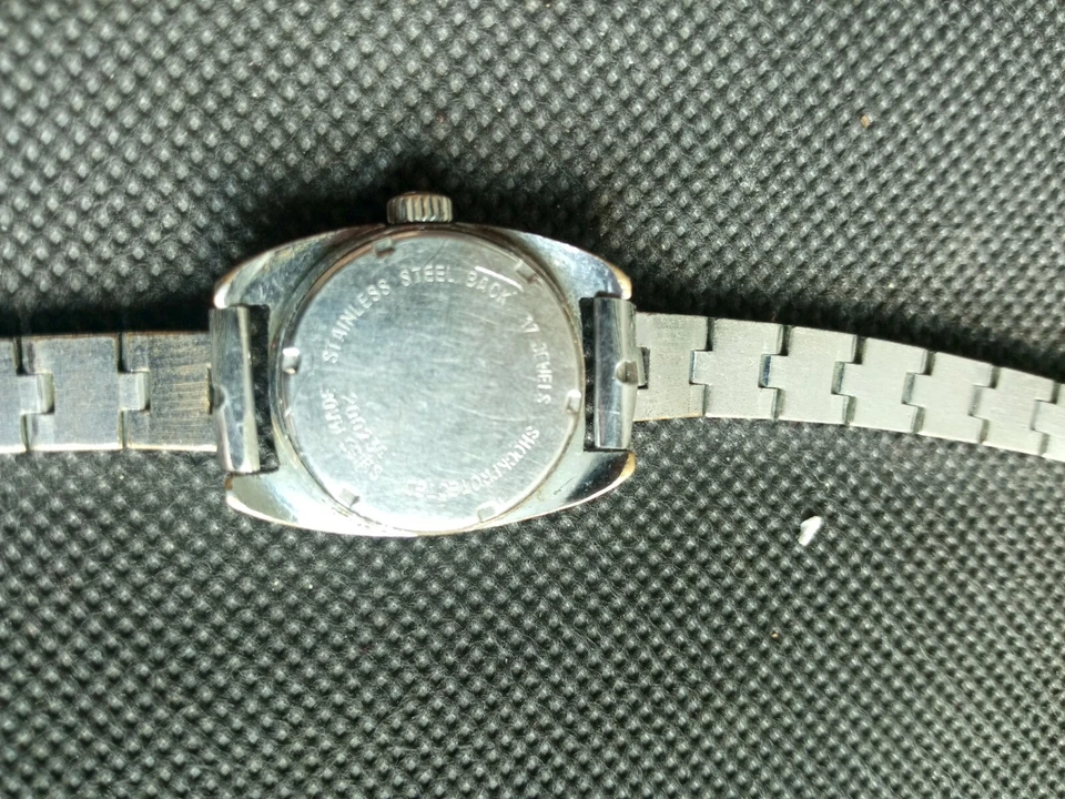 Reloj de pulsera vintage Edox cuerda manual para dama hecho en Suiza. Foto 3 de 4