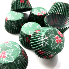 Pack Of 100 CHRISTMAS MINI MUFFIN PETIT FOUR CASES SWEETS Sugarcraft FESTIVE