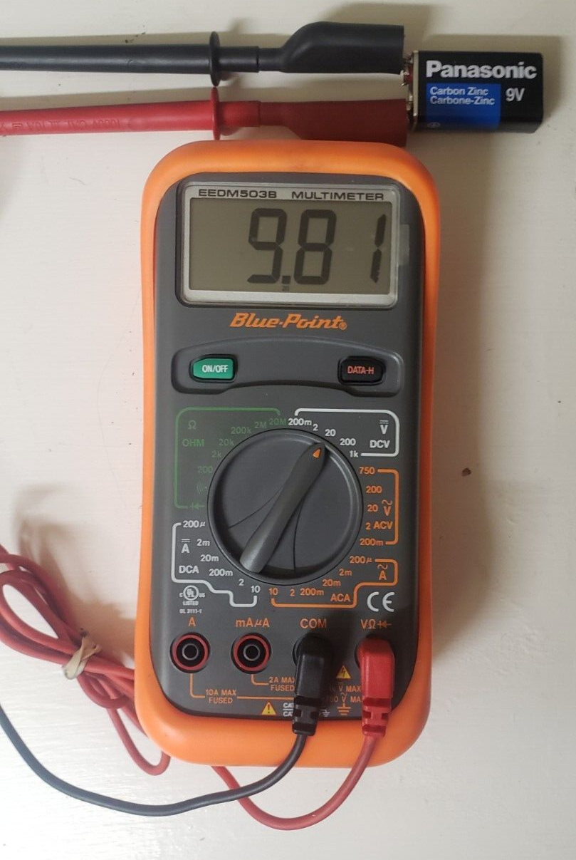 BLUEPOINT TOOLS EEDM503B Multimeter W/Test Leads, Cover & Battery
