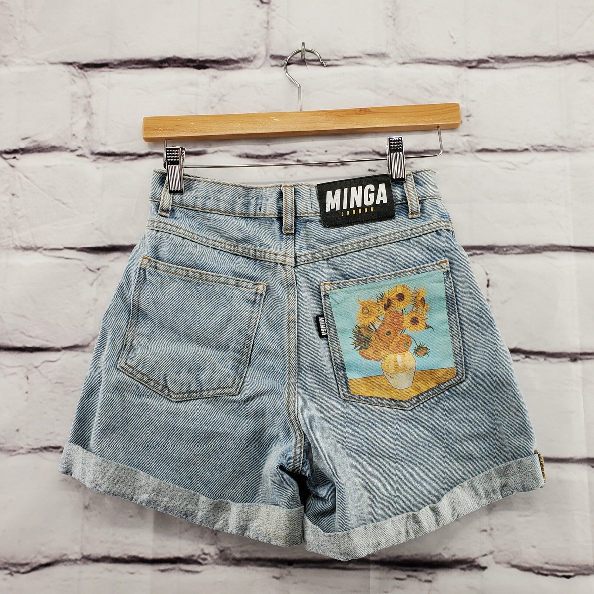 MINGA LONDON Shorts Womens 0 Sunflower Pocket Light Wash Cuffed