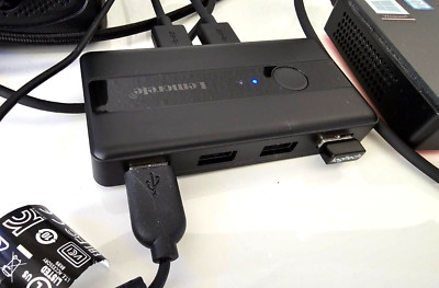 USB 3.0 Switch Selector 2 Computer Sharing 4 Devices Peripheral KVM Switcher Box