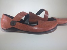 Cydwoq Red Brown Leather Strappy Flats 38.5 MADE IN USA