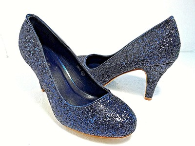 navy sparkly pumps