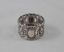 Rare Élégant Rond de Serviette Avec Motifs de Roses De 835er Argent