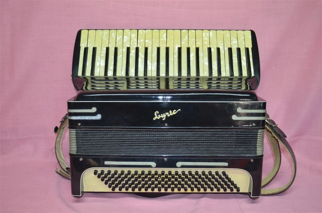 Rare Vintage Lyric Accordion model B 10047 Italy Super Clean Works