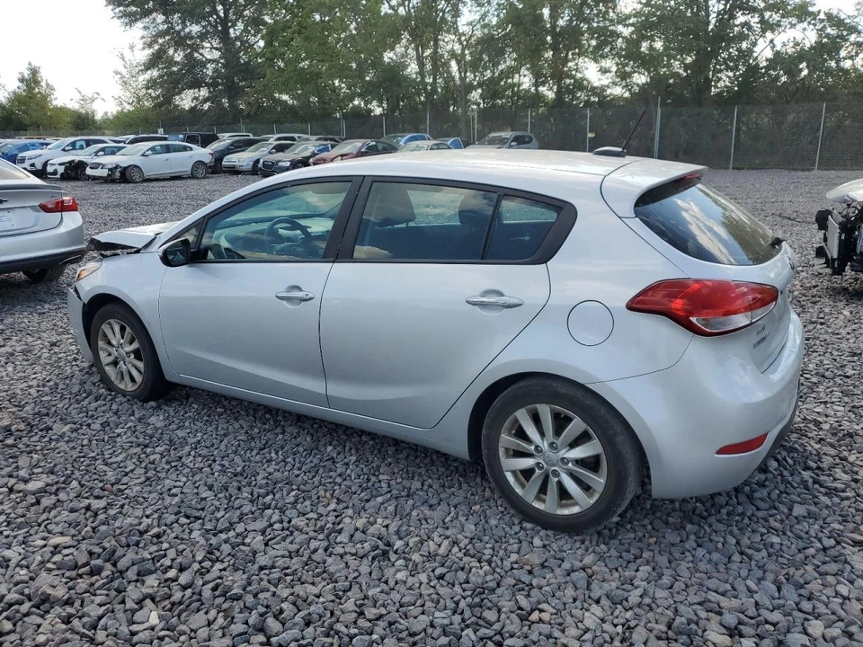 Cilindro maestro de freno usado se adapta a: Kia Forte 2017 grado A Foto 2 de 4